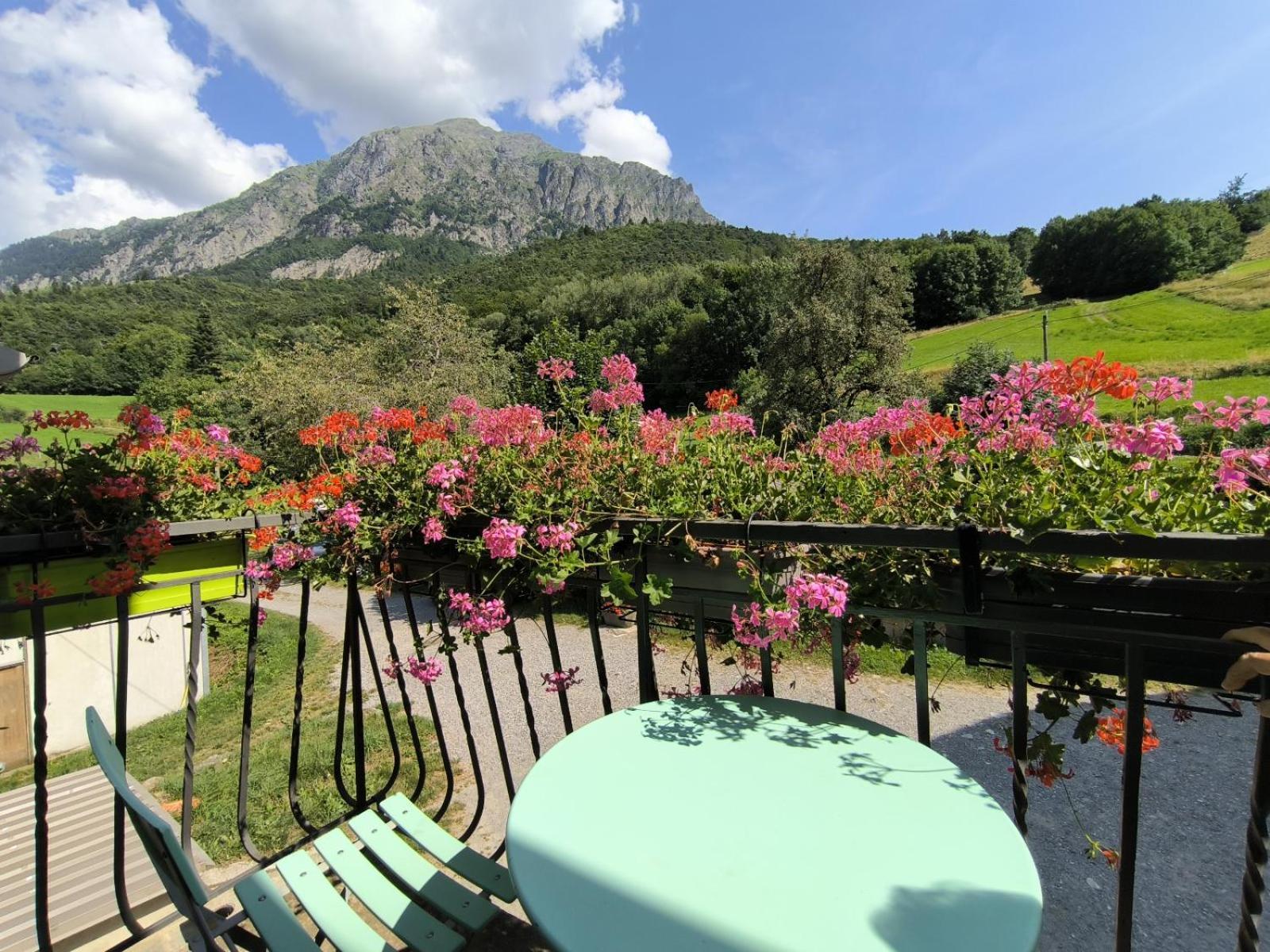 Les Clarines Perceneige - Chambre D'Hotes Vue Sur Montagne & Spa Saint-Jacques-en-Valgodemard Экстерьер фото